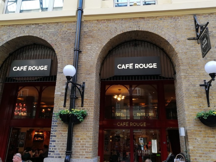 Café Rouge Hays Galleria