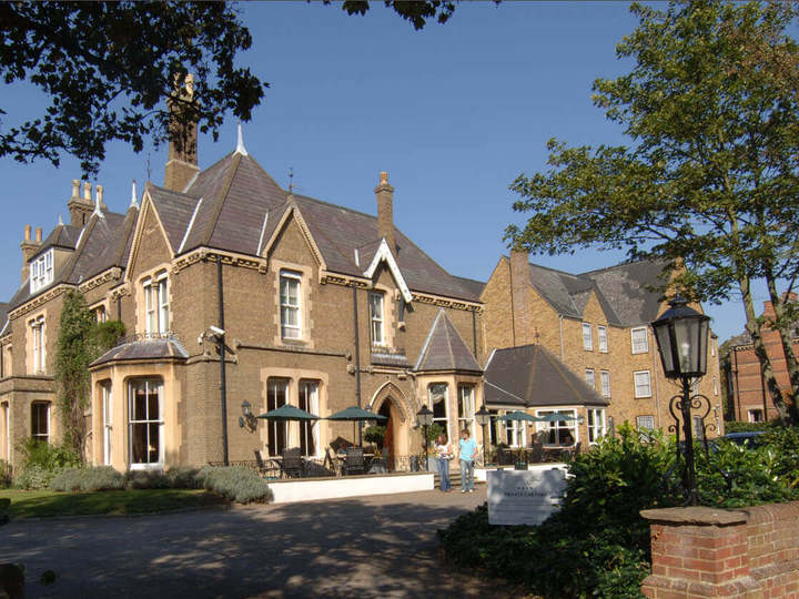 The Cotswold Lodge Hotel